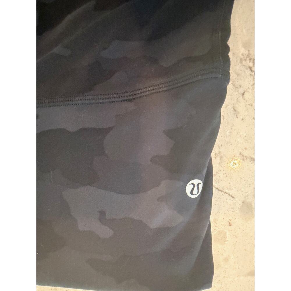 Lululemon Align Camo Leggings Size 8 28 inseam - Picture 2 of 3